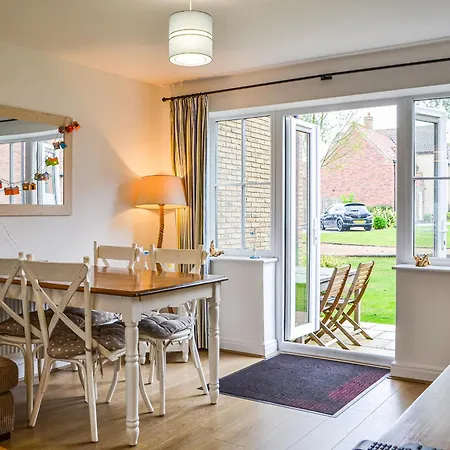 Holiday home Wolfs Den Reighton