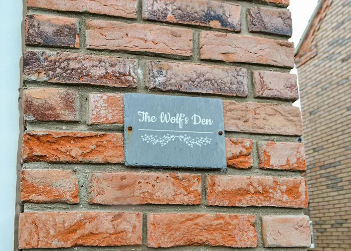 Wolf's Den Holiday home *